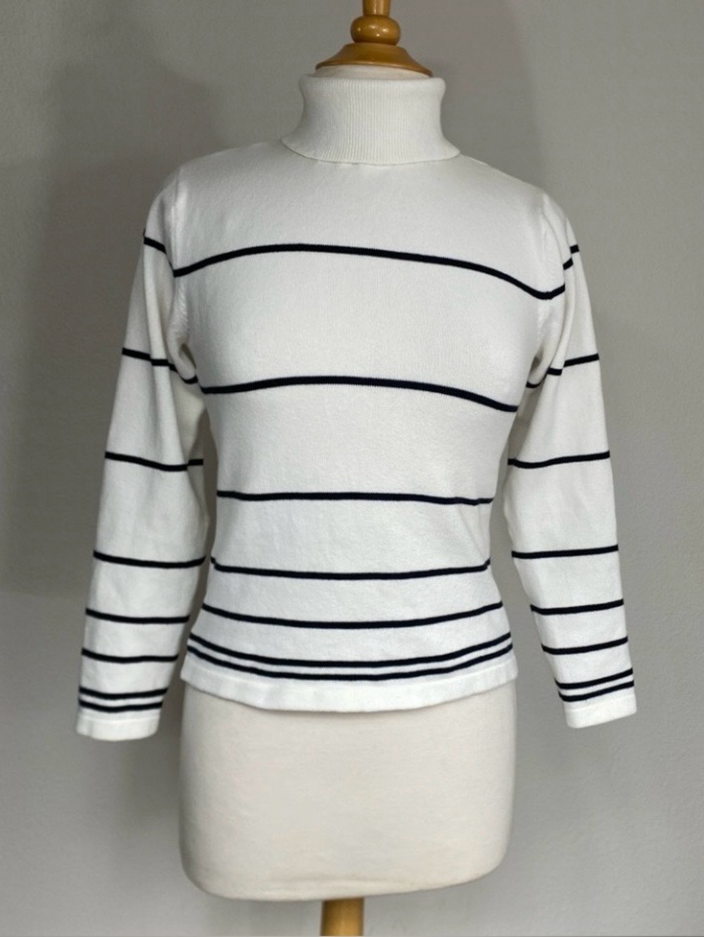 Liz Claiborne Womens White Black Striped Turtleneck Sweater Size SP Classic